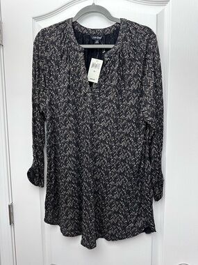Lucky Brand Black and Cream Zigzag V-Neck Tunic